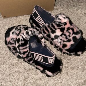 UGG Fluffy Slides (NWOT)